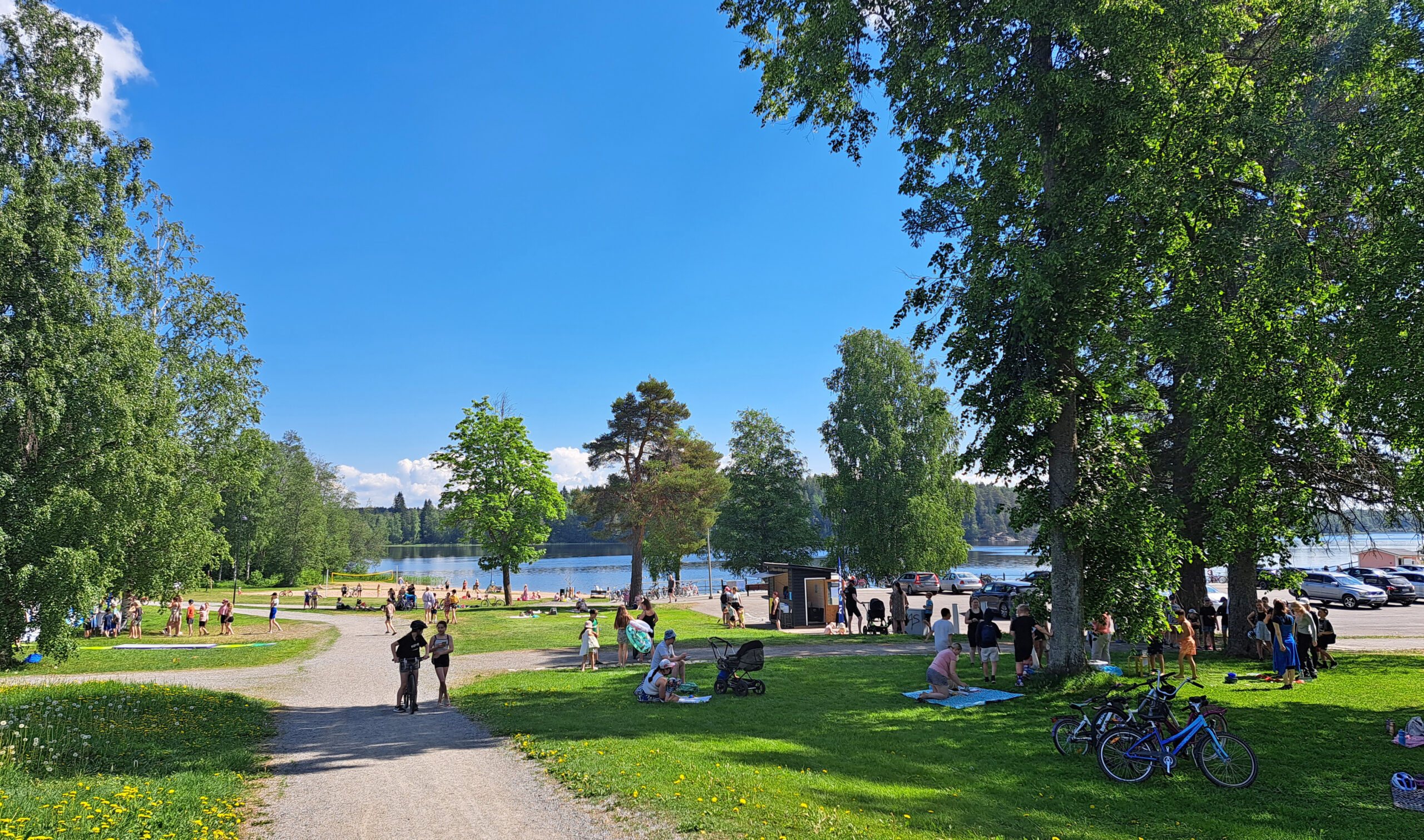 Räikänpuisto ja uimaranta