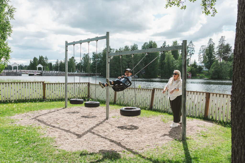 Porthanin puiston leikkipuisto translates to Porthan Park Play Area