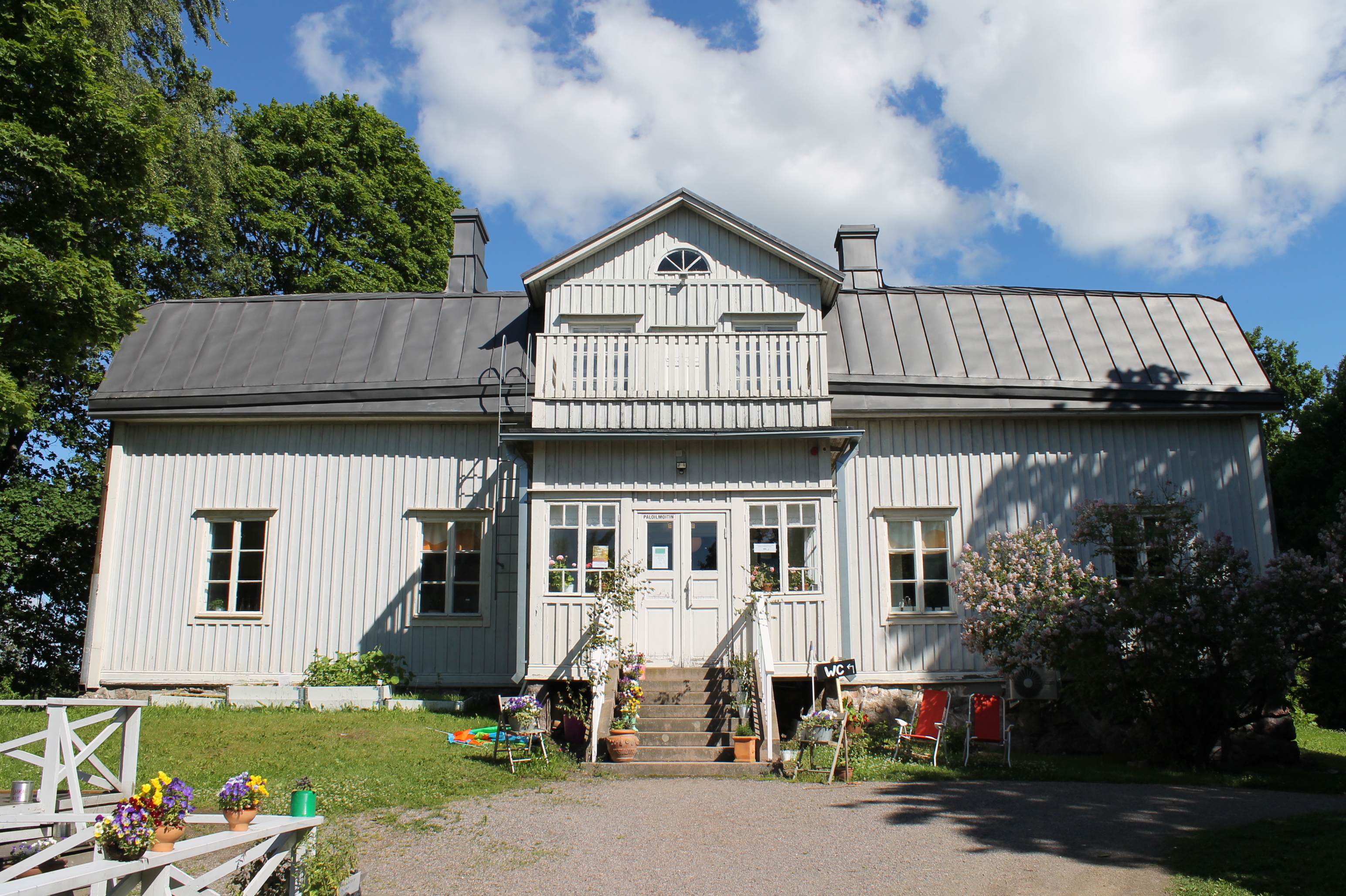 Keravan Manor